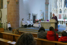 Beauftragung zu Lektorat und Akolythat in St. Marien, Volkmarsen (Foto: Karl-Franz Thiede)
